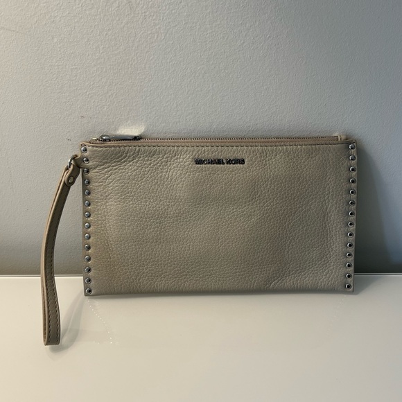 Michael Kors Clutch/Wristlet - Picture 2 of 8